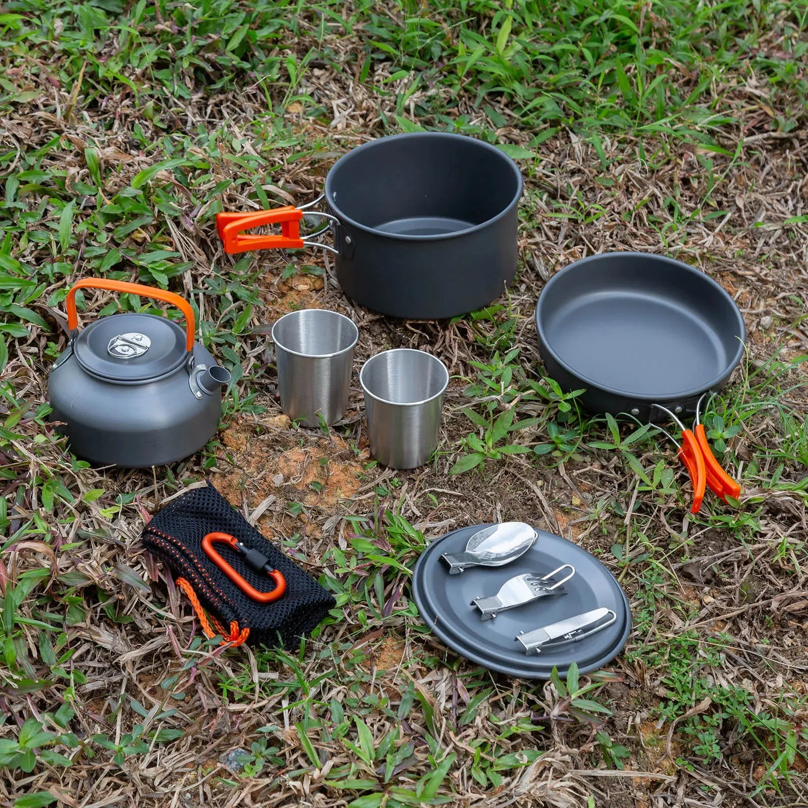 Outdoor Camping Cookware Set Folding Portable Pot Pan Kettle Cup Spoon Fork Cutter Carabiner for Picnic Hiking Camping Equipment