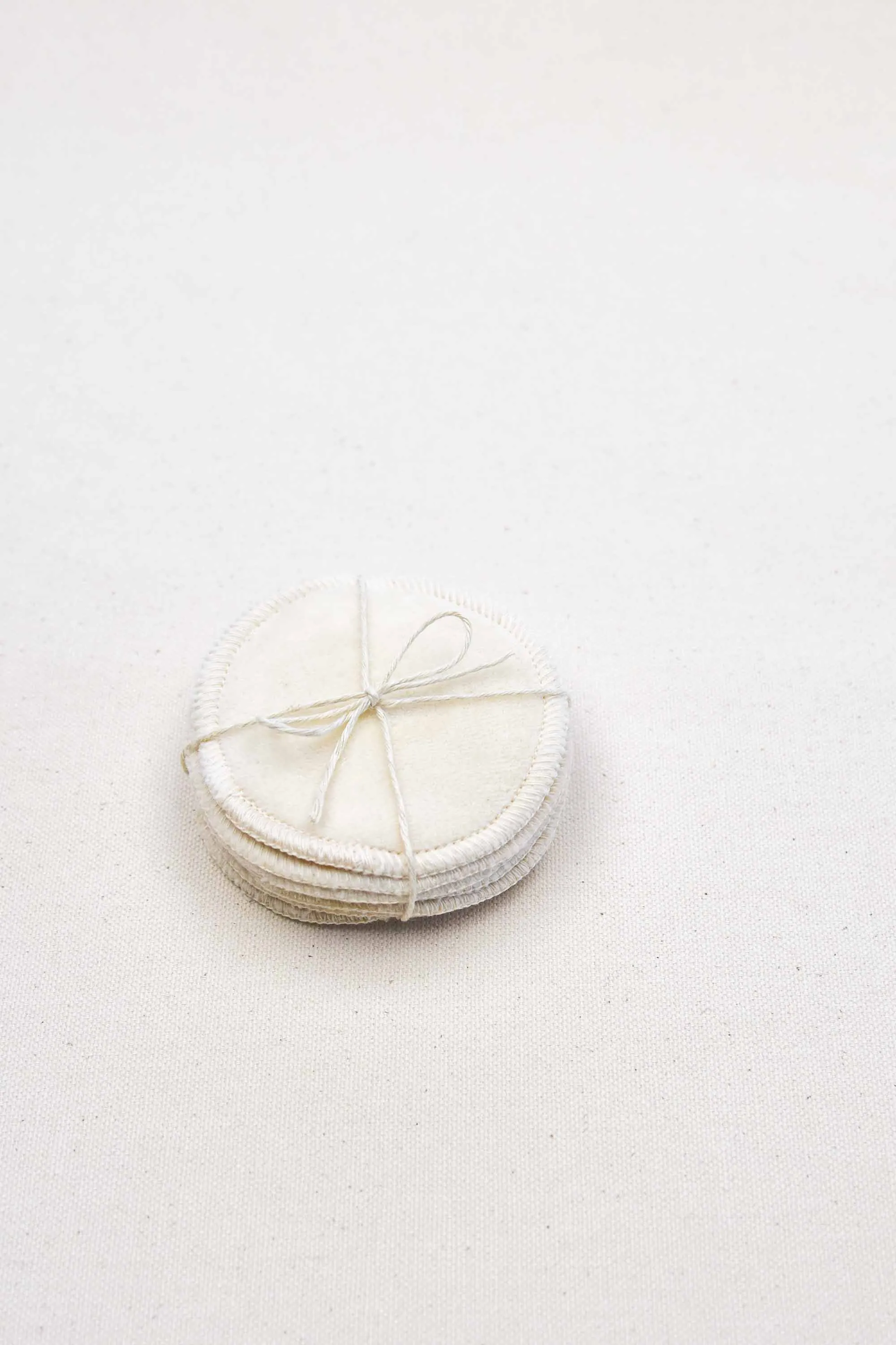 Undyed Organic Makeup Remover Pads