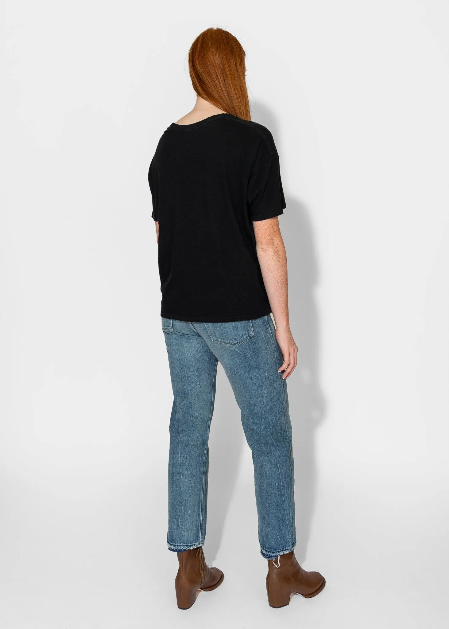 V-Neck Boxy Seamless V in Cashmere Black